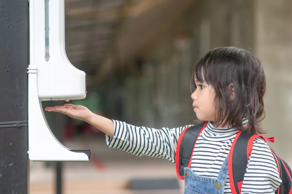 hand sanitizer doesn't kill all germs